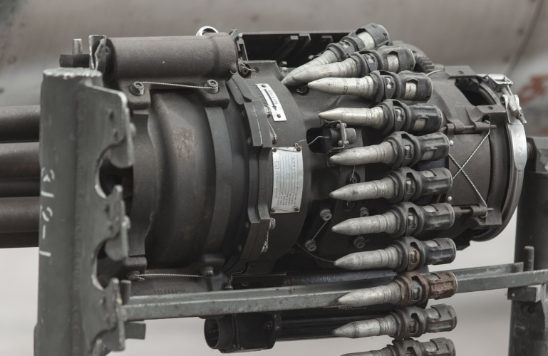 File:M61 Vulcan PGU-27-AB-20-102mm linked ammunition.jpg